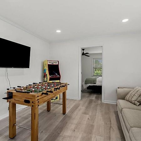 Lake Home, Dock, Fire Pit, Hot Tub, Game Room, Etc Winchester 外观 照片