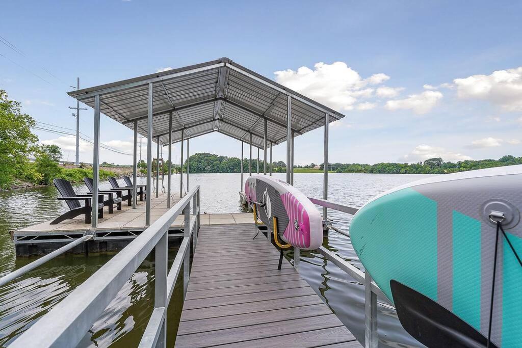 Lake Home, Dock, Fire Pit, Hot Tub, Game Room, Etc Winchester 外观 照片