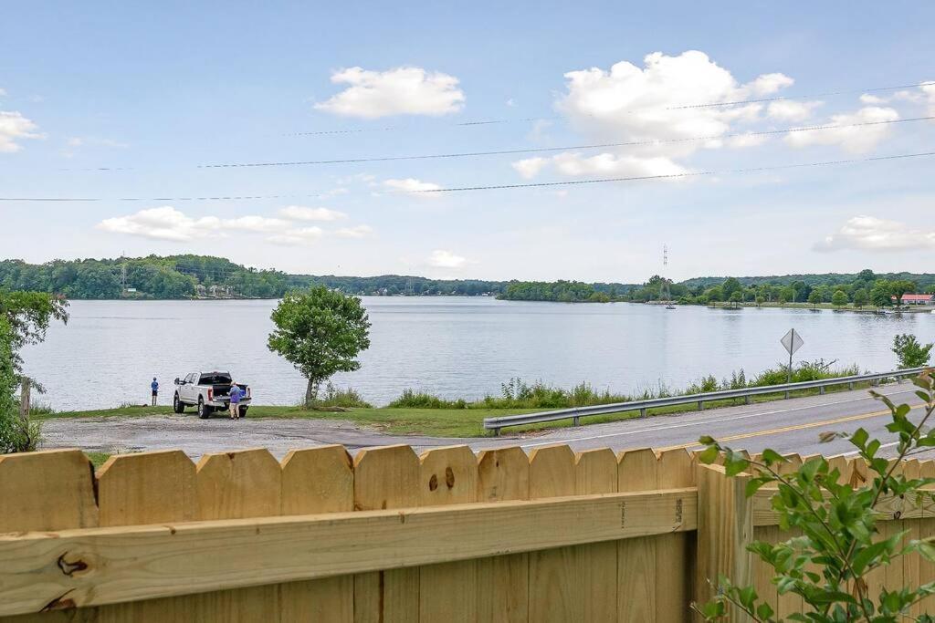 Lake Home, Dock, Fire Pit, Hot Tub, Game Room, Etc Winchester 外观 照片