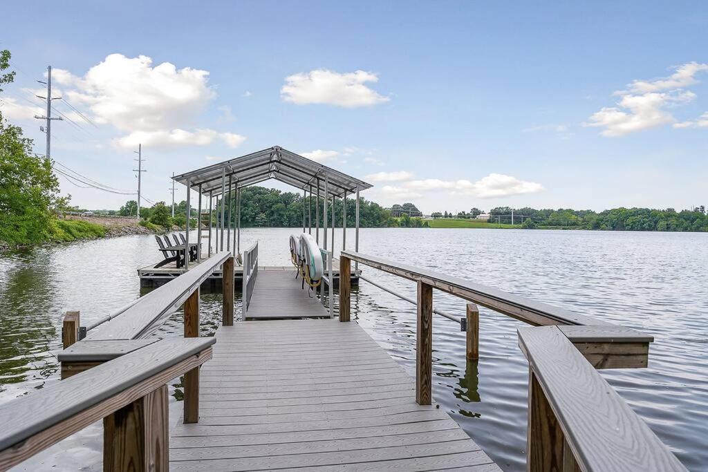 Lake Home, Dock, Fire Pit, Hot Tub, Game Room, Etc Winchester 外观 照片