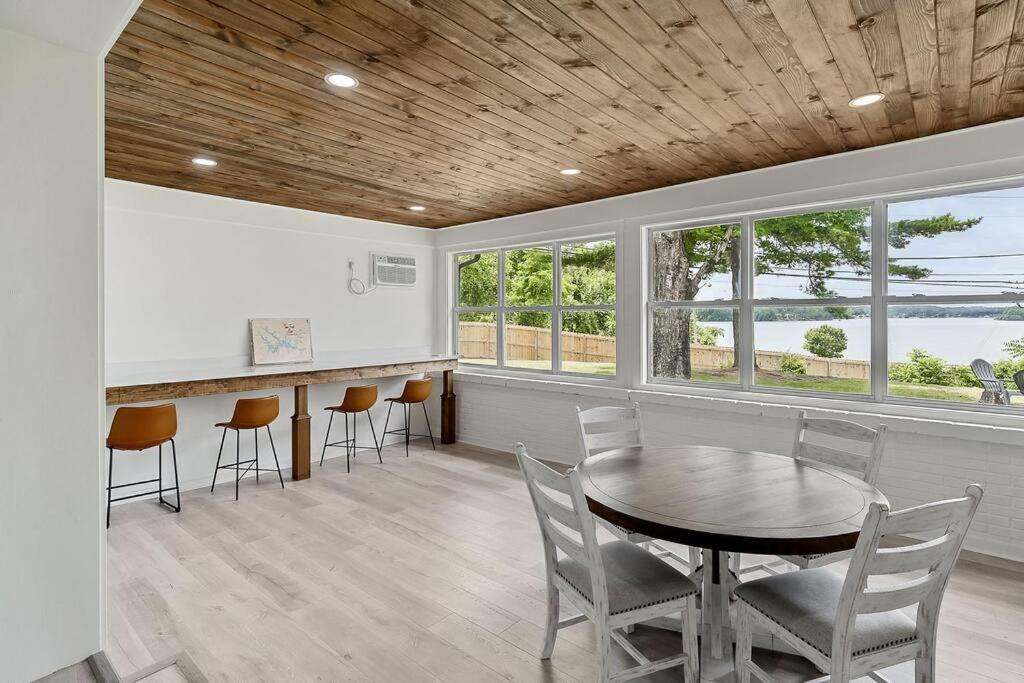 Lake Home, Dock, Fire Pit, Hot Tub, Game Room, Etc Winchester 外观 照片